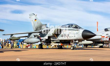 Deutsche Luftwaffe Panavia Tornado IDS, auf statischem Display beim Royal International Air Tattoo 2022 Stockfoto