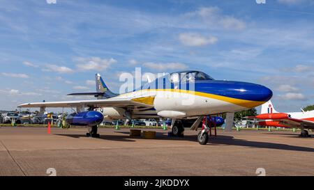 Hawker Hunter Aviation Ltd - Hawker Hunter T72 ‘XE688’ auf statischer Ausstellung beim Royal International Air Tattoo 2022 Stockfoto