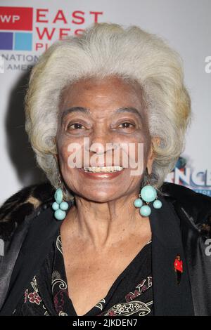 Los Angeles, USA. 28.. Februar 2018. Nichelle Nichols 02/28/2018 die Los Angeles-Premiere des Broadway-Musicals 'Allegiance' im Aratani Theater im Japanese American Cultural & Community Center in Los Angeles, CA Foto von Izumi Hasegawa/HNW/PictureLux Credit: PictureLux/The Hollywood Archive/Alamy Live News Stockfoto