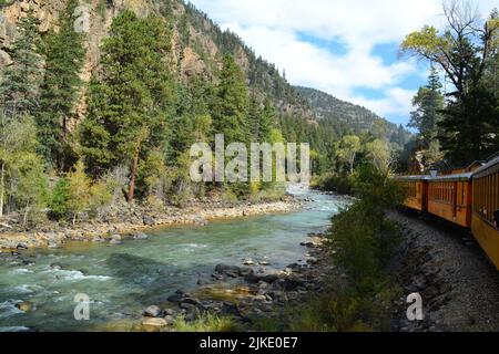 Blick auf den Fluss Animas vom Zug aus Stockfoto