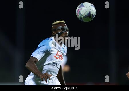 Castel di Sangro, Italien - 31. Juli 2022, Foto Alessandro Garofalo/LaPresse31 Luglio 2022 Castel di Sangro, Italia - SSC Napoli vs RCD Maiorca, - amichevole estive Stadio Teofilo Patini. Nella foto: Victor Osimhen (SSC Napoli); 31. Juli 2022 Castel di Sangro, Italien - SSC Napoli vs RCD Mallorca, Sportfußball, Sommerfreundschaftsspiel Teofilo Patini Stadion. Im Bild: Victor Osimhen (SSC Napoli); Stockfoto