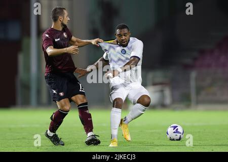 Foto Alessandro Garofalo/LaPresse30 Luglio 2022 Salerno, Italia - US Salernitana vs Adana Demirspor - amichevole estive prima trofeo Angelo Iervolino. Stadio Arechi. Nella foto: Britt Assombalonga (Adana Demirspor); 30. Juli 2022 Salerno, Italien - US Salernitana vs Adana Demirspor, Sportfußball, Sommerfreundschaftsspiel zunächst Angelo Iervolino Trophäe Arechi Stadion. Im Bild: Britt Assombalonga (Adana Demirspor); Stockfoto