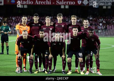 Foto Alessandro Garofalo/LaPresse30 Luglio 2022 Salerno, Italia - US Salernitana vs Adana Demirspor - amichevole estive prima trofeo Angelo Iervolino. Stadio Arechi. Nella foto: formazione salernitana Juli 30 , 2022 Salerno, Italien - US Salernitana vs Adana Demirspor, Sportfußball, Sommerfreundschaftsspiel Erstes Angelo Iervolino Pokal Arechi Stadion. Im Bild: salernitana Team Stockfoto