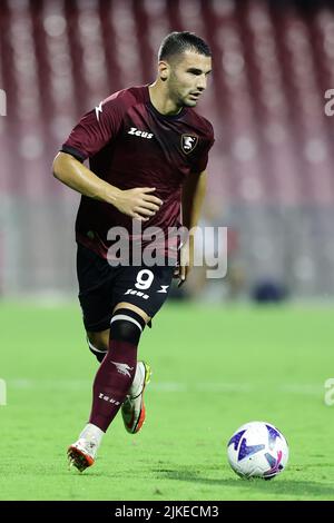 Foto Alessandro Garofalo/LaPresse30 Luglio 2022 Salerno, Italia - US Salernitana vs Adana Demirspor - amichevole estive prima trofeo Angelo Iervolino. Stadio Arechi. Nella foto: Federico Bonazzoli (US Salernitana 1919); 30. Juli 2022 Salerno, Italien - US Salernitana vs Adana Demirspor, Sportfußball, Sommerfreundschaftsspiel Erstes Angelo Iervolino Pokal Arechi Stadion. Im Bild: Federico Bonazzoli (US Salernitana 1919); Stockfoto