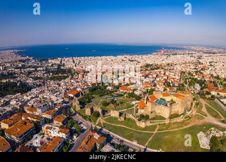 Luftaufnahme der Festung von sieben Türmen (Heptapyrgion Festung), Thessaloniki, Griechenland. Hochwertige Fotos Stockfoto