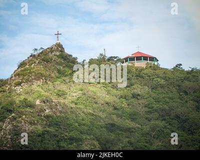 Kreuz und Mirador bei Peña de la Cruz, Jinotega, Nicaragua Stockfoto