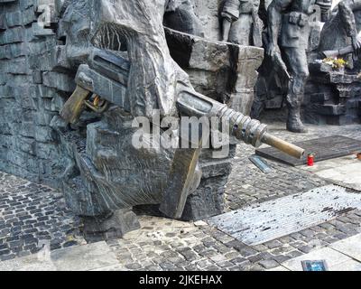 Das Denkmal des Warschauer Aufstands, ein Denkmal, das dem Warschauer Aufstand von 1944 gewidmet ist, in Warschau, Polen Stockfoto