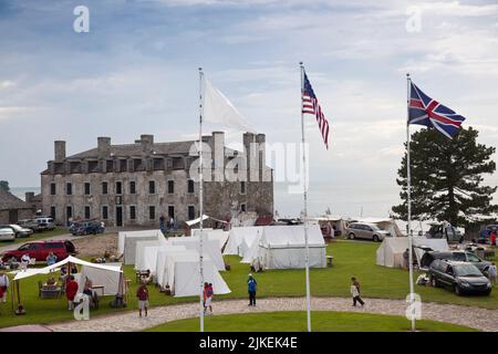 Aufbau einer Kriegsnachstellung von 1812. Old Fort Niagara State Park, NY Stockfoto