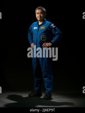 Houston, Vereinigte Staaten. 27.. Juli 2022. Der JAXA-Astronaut Koichi Wakata posiert für ein Porträt vor seinem Start auf die Internationale Raumstation im Rahmen der NASA-Mission SpaceX Crew-5. Obligatorische Gutschrift: Josh Valcarcel/NASA via CNP/dpa/Alamy Live News Stockfoto