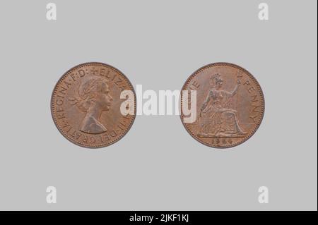 1964 Queen Elizabeth Britische eine Penny-Münze, vorne und hinten Stockfoto