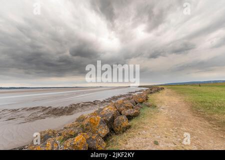 Die Verteidigung des Meeres und der Fluss Severn. Lydney Dock, Gloucestershire. Stockfoto