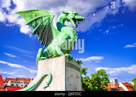 Ljubljana, Slowenien. Drachenbrücke (Zmajski Most), Symbol von Ljubljana, Hauptstadt Sloweniens, Europa. Stockfoto