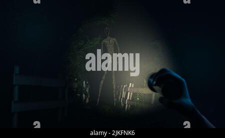 Horror Spiel Konzept - Monster mit unverhältnismäßiger Körperstruktur im Wald Fußweg - 3D Render Stockfoto
