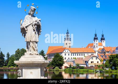 Přes Historické centrum Uličský rybník, Telč (UNESCO), Kraj Vysočina, Ceska Republika/historischen Zentrums, Ulicky Teich, Telc (UNESCO), Vysocina distric Stockfoto