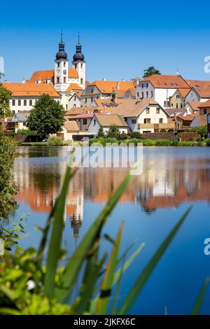 Přes Historické centrum Uličský rybník, Telč (UNESCO), Kraj Vysočina, Ceska Republika/historischen Zentrums, Ulicky Teich, Telc (UNESCO), Vysocina distric Stockfoto