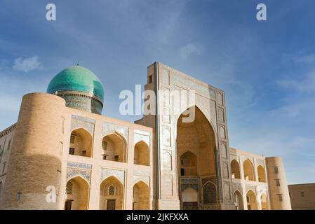 Buchara, Usbekistan. März 2022. Miri Arab Madrasah Stockfoto