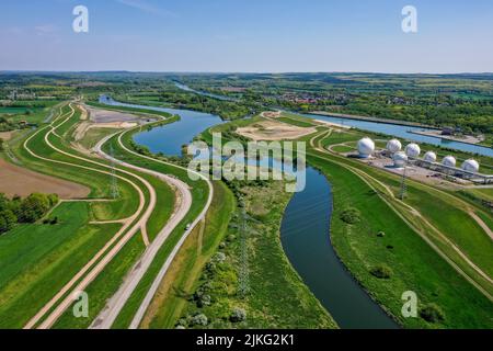 03.05.2022, Deutschland, Nordrhein-Westfalen, Marl-Lippe, Hochwasserschutz im Haltern-Lippramsdorf-Marl-Gebiet (Halima). Hochwasserschutz auf der Li Stockfoto