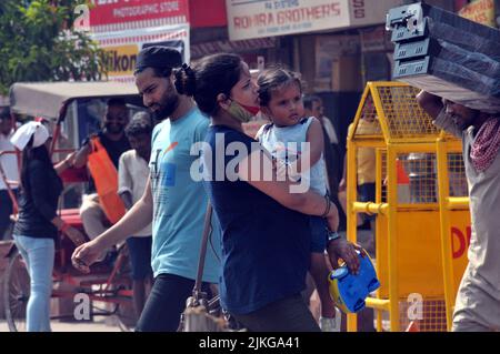 Neu Delhi, Neu Delhi, Indien. 2. August 2022. An manchen Tagen hat sich das Wetter völlig verändert und plötzlich wurde es heute heiß und feucht., in Neu-Delhi am Dienstag (Bild: © Ravi Batra/ZUMA Press Wire) Stockfoto