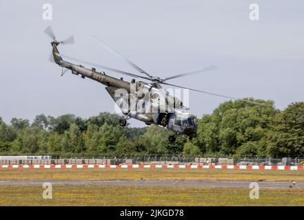 Tschechische Luftwaffe Mi-17sh Hip-Hubschrauber auf der Royal International Air Tattoo 2022 Stockfoto