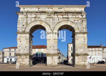 Römischer Triumphbogen in der französischen Stadt Saintes, Charente-Maritime. Stockfoto