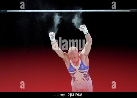 Der schottische Hamish Carter beim Men's Horizontal Bar Finale in der Arena Birmingham am fünften Tag der Commonwealth Games 2022 in Birmingham. Bilddatum: Dienstag, 2. August 2022. Stockfoto