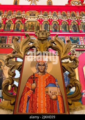 Ein heiliger, der in der rumänischen orthodoxen Kirche in der Zitadelle von Neamt, Rumänien, pastend ist Stockfoto