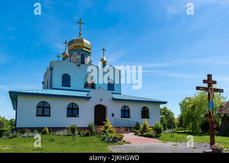 Holic, Slowakei - 18. Juni 2022 Orthodoxe Kirche der Pochaev Ikone der Gottesmutter und des heiligen Kyrill und Methodius Stockfoto