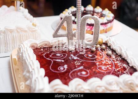 Ein hausgemachter Kuchen zum 40.. Geburtstag Stockfoto