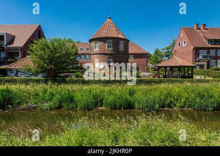 Deutschland, Coesfeld, Berkel, Baumberge, Münsterland, Westfalen, Nordrhein-Westfalen, Pulverturm Coesfeld auf der Berkel-Aue, ehemalige Stadtbefestigung, Backsteingebäude Stockfoto