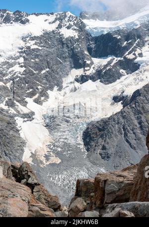 Blick auf den Müller-Gletscher vom Mount Oliver, Mount Cook National Park, Südinsel Neuseelands Stockfoto