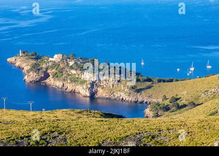 Spanien, Balearen, Mallorca, Bezirk Pollença. La Fortaleza, Punta Avanzada, Puerto de Pollensa Stockfoto