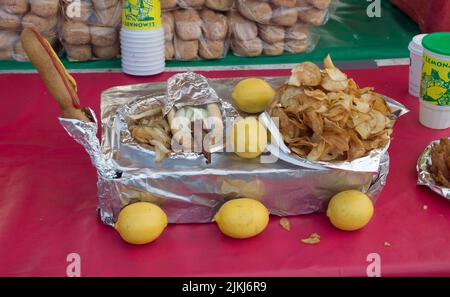 Essen auf einen Stand an Mumfest in New Bern, North Carolina Stockfoto