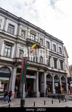 Ein niedriger Winkel der Galerien Royales Saint Hubert in der Innenstadt von Brüssel, Belgien, Europa Stockfoto