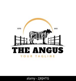 Schwarzes Angus Kuh Tier Logo auf Gras, Kuh Bauernhof vintage Logo Design Inspiration Stock Vektor