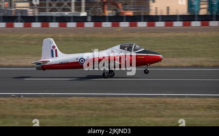 Jet Provost XW324 Abfahrt von der Royal International Air Tattoo 2022 Stockfoto