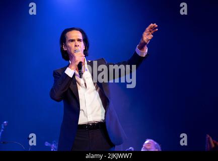 Die Sänger Nick Cave und Warren Ellis leben im Paramount Theater in Oakland Stockfoto