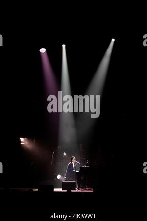 Die Sänger Nick Cave und Warren Ellis leben im Paramount Theater in Oakland Stockfoto