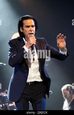 Die Sänger Nick Cave und Warren Ellis leben im Paramount Theater in Oakland Stockfoto