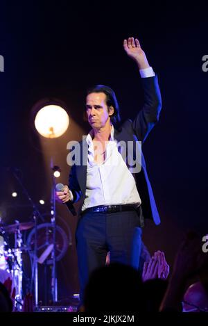 Die Sänger Nick Cave und Warren Ellis leben im Paramount Theater in Oakland Stockfoto