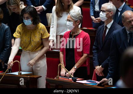 Paris, Frankreich. 02. August 2022. Die französische Premierministerin Elisabeth Borne hatte am 2. August 2022 während einer Fragestunde an die Regierung bei der Nationalversammlung in Paris getragene Fragen. Foto von Raphael Lafargue/ABACAPRESS.COM Quelle: Abaca Press/Alamy Live News Stockfoto