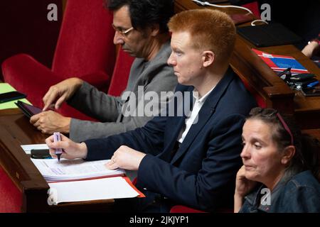 Paris, Frankreich. 02. August 2022. Der französische LFI-Abgeordnete Adrien Quatennens während einer Fragestunde an die Regierung bei der Nationalversammlung am 2. August 2022 in Paris. Foto von Raphael Lafargue/ABACAPRESS.COM Quelle: Abaca Press/Alamy Live News Stockfoto