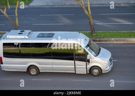Ein Foto des privaten Minibus-Service Sprinter Stockfoto