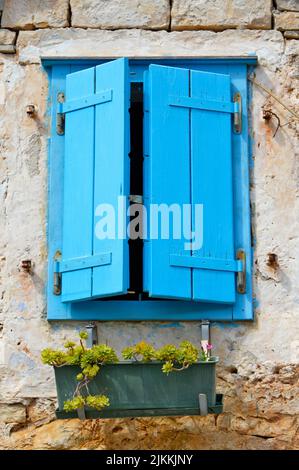 Ein Fenster von an in Solta, einer kleinen Stadt auf einer der vielen Inseln in Kroatien Stockfoto