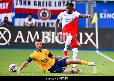 Heverlee, Belgien. 02. August 2022. Der Siebe Van der Heyden der Union und Rabbi Matondo der Rangers, das am Dienstag, den 02. August 2022, in Heverlee, dem ersten Teilstück der dritten Qualifikationsrunde der UEFA Champions League, während eines Spiels zwischen dem belgischen Fußballteam Royale Union Saint-Gilloise und dem Scottish Rangers FC, in Aktion gezeigt wurde. BELGA FOTO LAURIE DIEFFEMBACQ Kredit: Belga Nachrichtenagentur/Alamy Live News Stockfoto