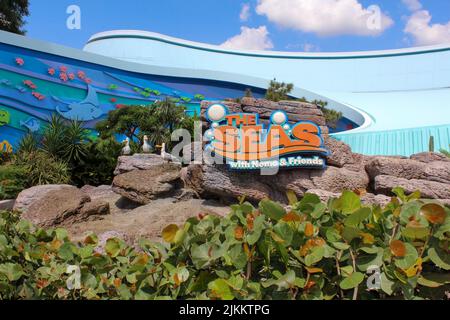 Ein heller Sommertag im Seas mit Nemo-Eingang in Walt Disney World in Florida Stockfoto