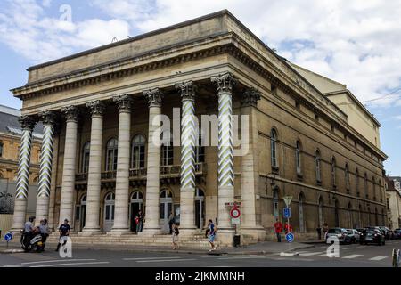 Die Fassade mit Säulen des Musée des Beaux-Arts de Dijon, Frankreich. Stockfoto