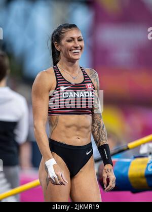 Birmingham, Großbritannien. 2.. August 2022; Alexander Stadium, Birmingham, Midlands, England: Tag 5 der Commonwealth Games 2022: Alysha Newman (CAN) in the Pole Vault Final Credit: Action Plus Sports Images/Alamy Live News Stockfoto