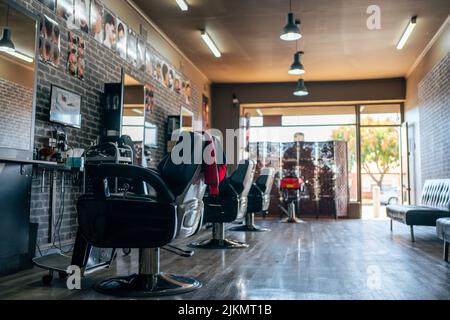 Ein Interieur eines leeren modernen Friseursalons für den Mann Australis Stockfoto