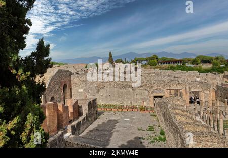 Die wunderschöne römische Stadt Pompeji, die durch den Ausbruch des Vulkans Vesuv zerstört und perfekt erhalten wurde. Stockfoto