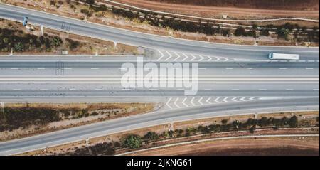 Marokko Autobahn von oben, Luftansicht Stockfoto